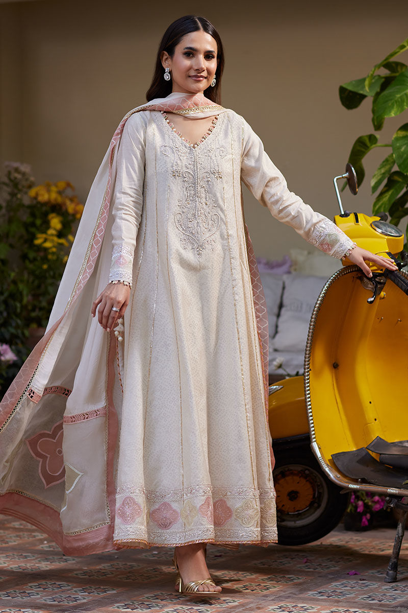 ALESSIA | Ansab Jahangir