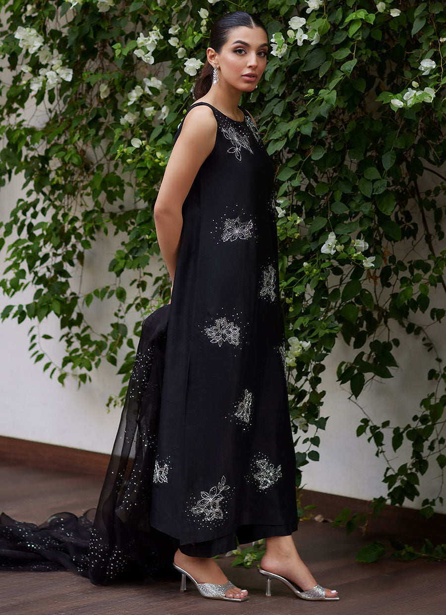 LEV ONYX EMBELLISHED RAW SILK SHIRT AND ORGANZA DUPATTA | FARAH TALIB AZIZ