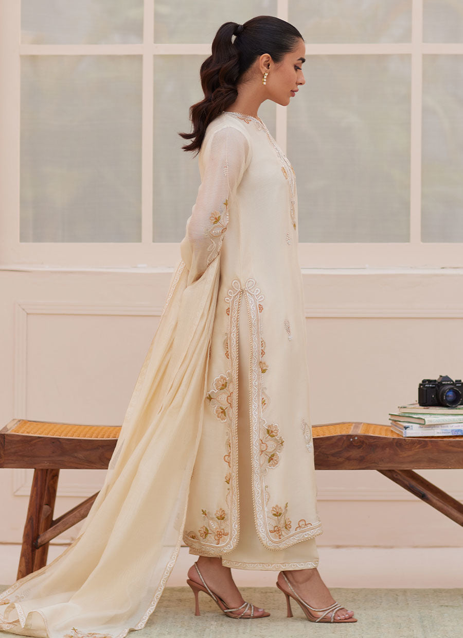 EVRA IVORY SHIRT AND DUPATTA | PRET | FARAH TALIB AZIZ
