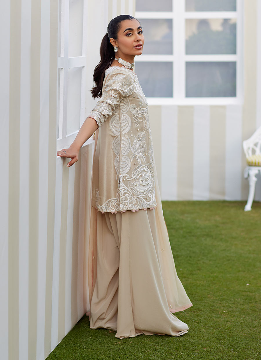 DANIKA SAND SHIRT AND DUPATTA | Farah Talib Aziz 2025