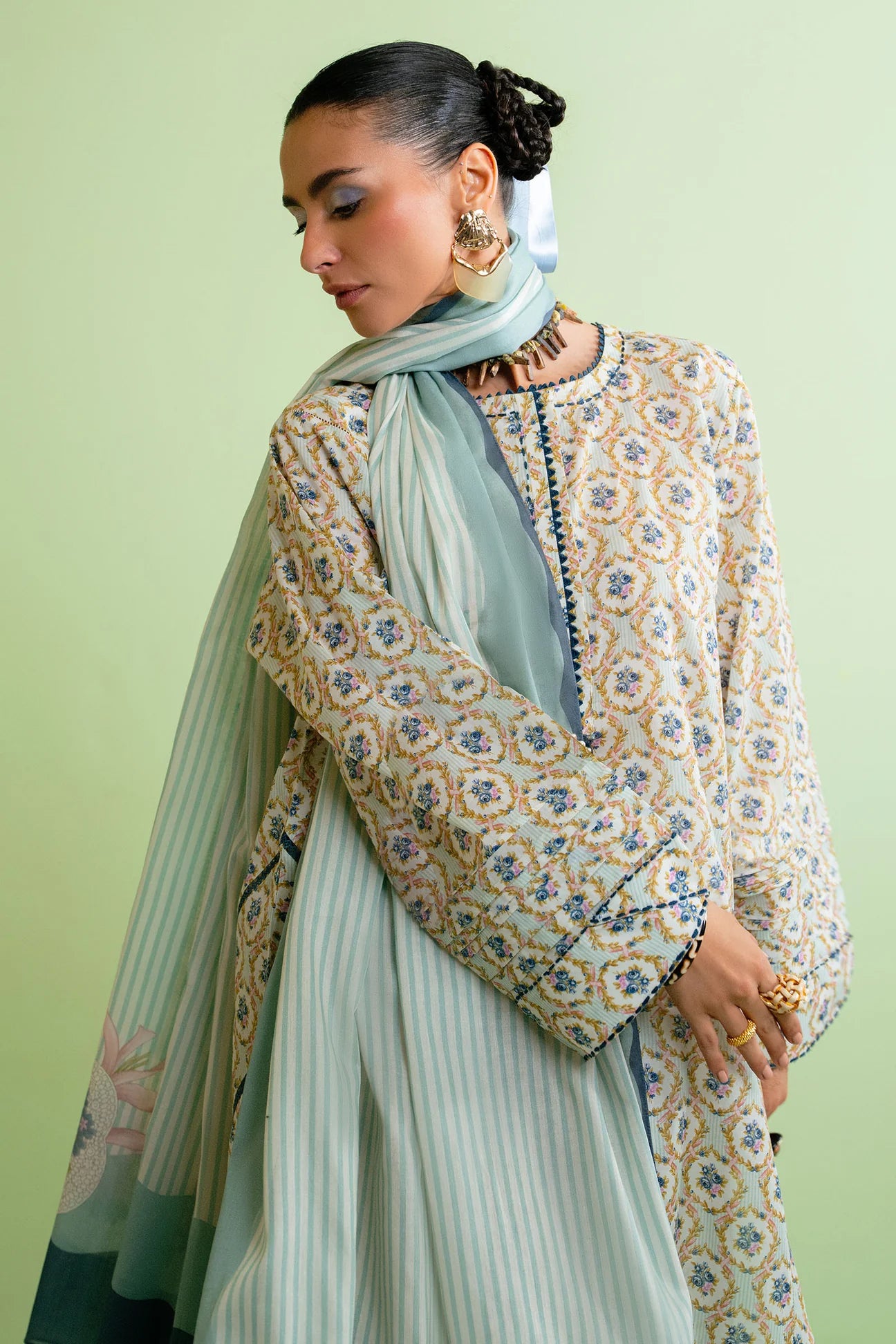 BLOOMIE (ZRW-21288) | Zaha Festive’25