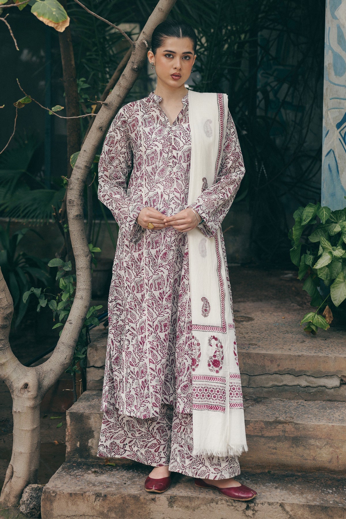 ZR25H0724 | Zara Shahjahan Handcrafted II