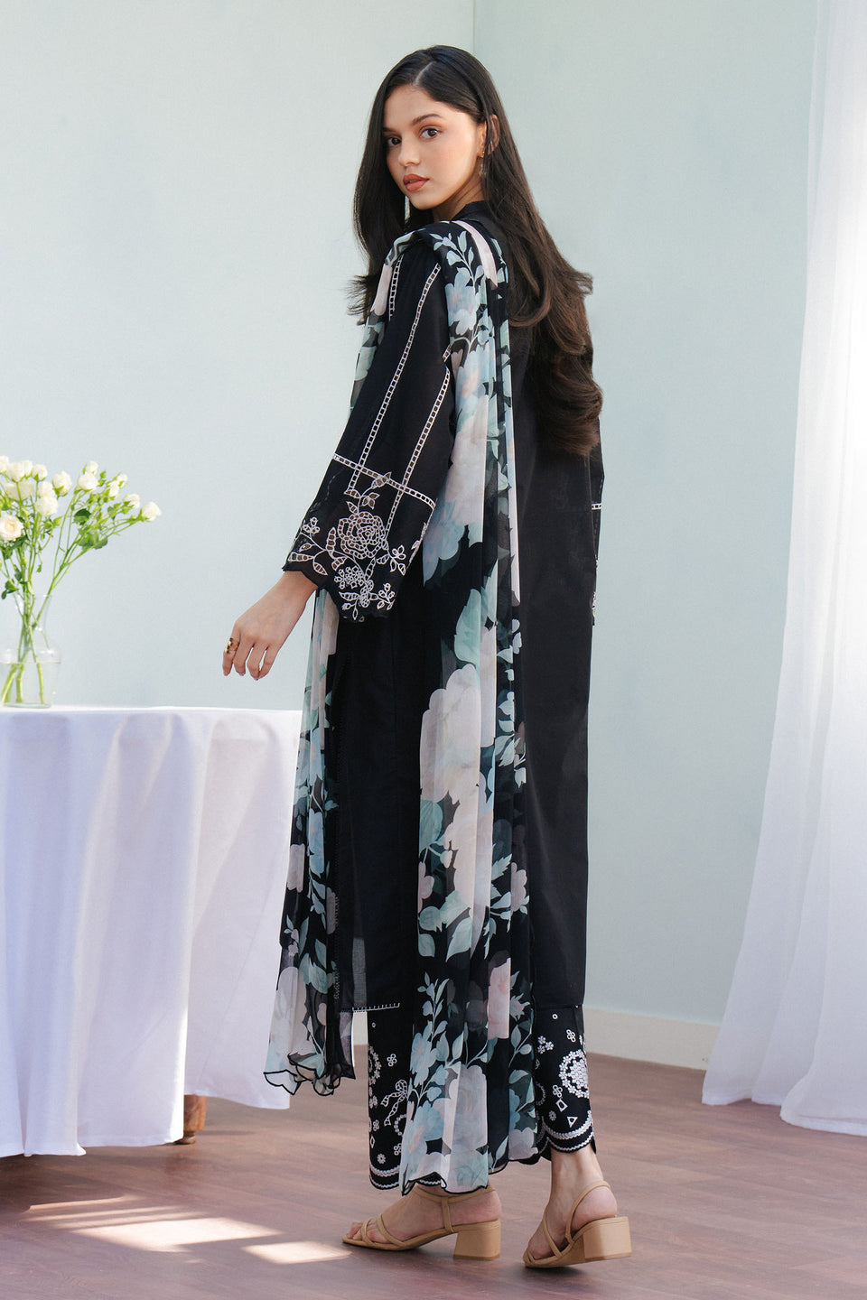Eclat -7B | Coco by Zarashahjahan Lawn 2025