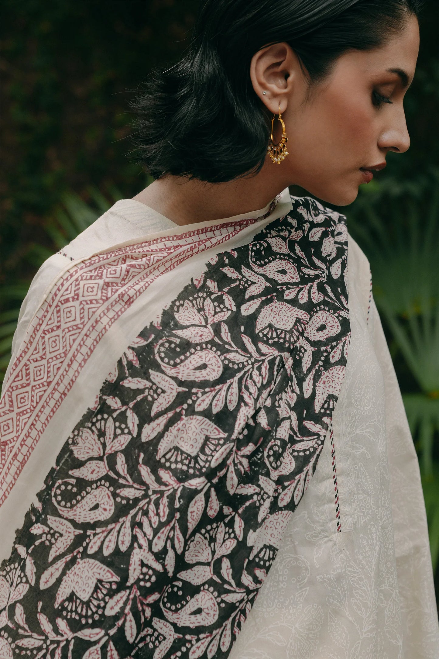 ZR25H0716 | Zara Shahjahan Handcrafted II