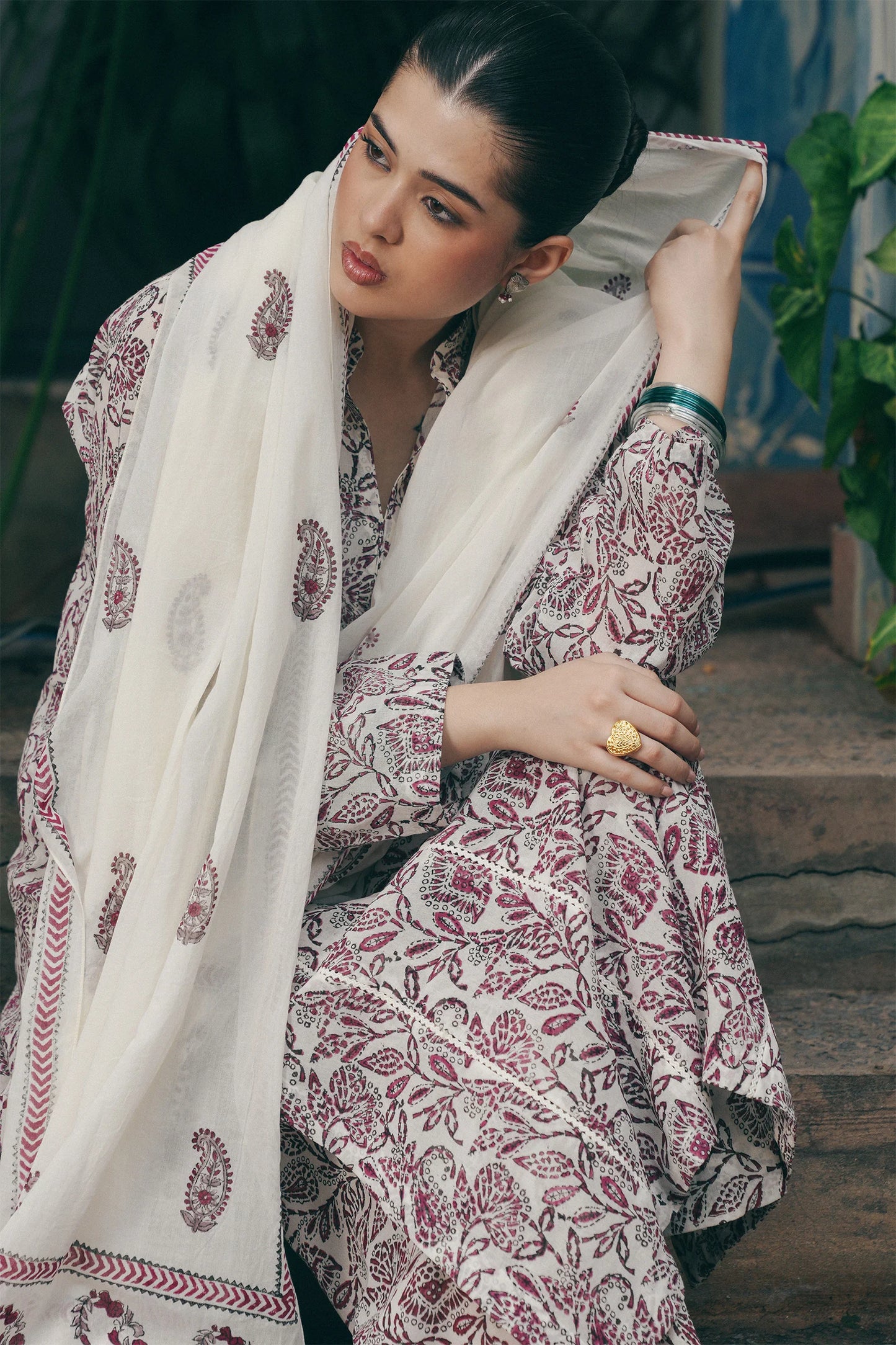 ZR25H0724 | Zara Shahjahan Handcrafted II