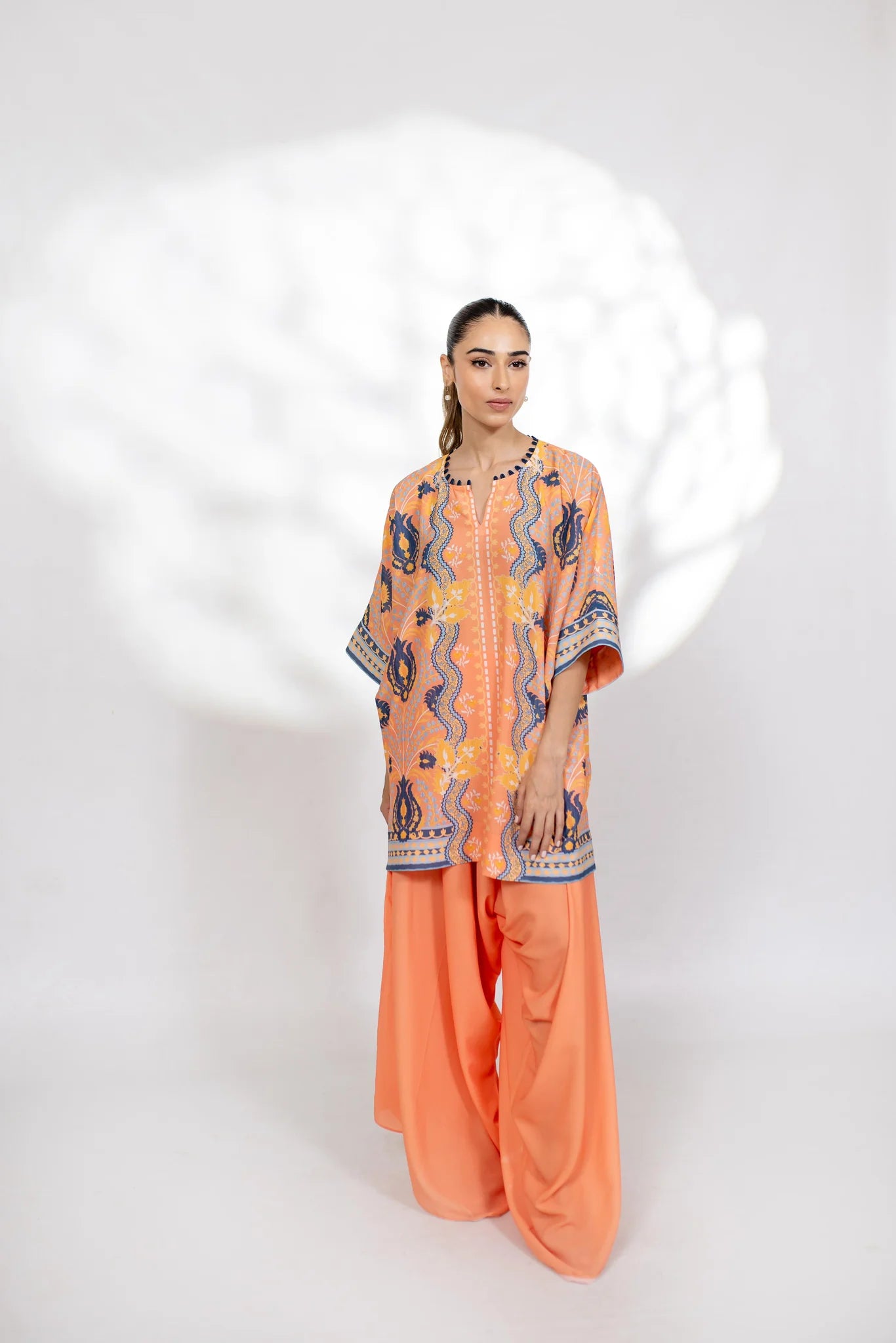 Olay | BARAÉ KHANOM