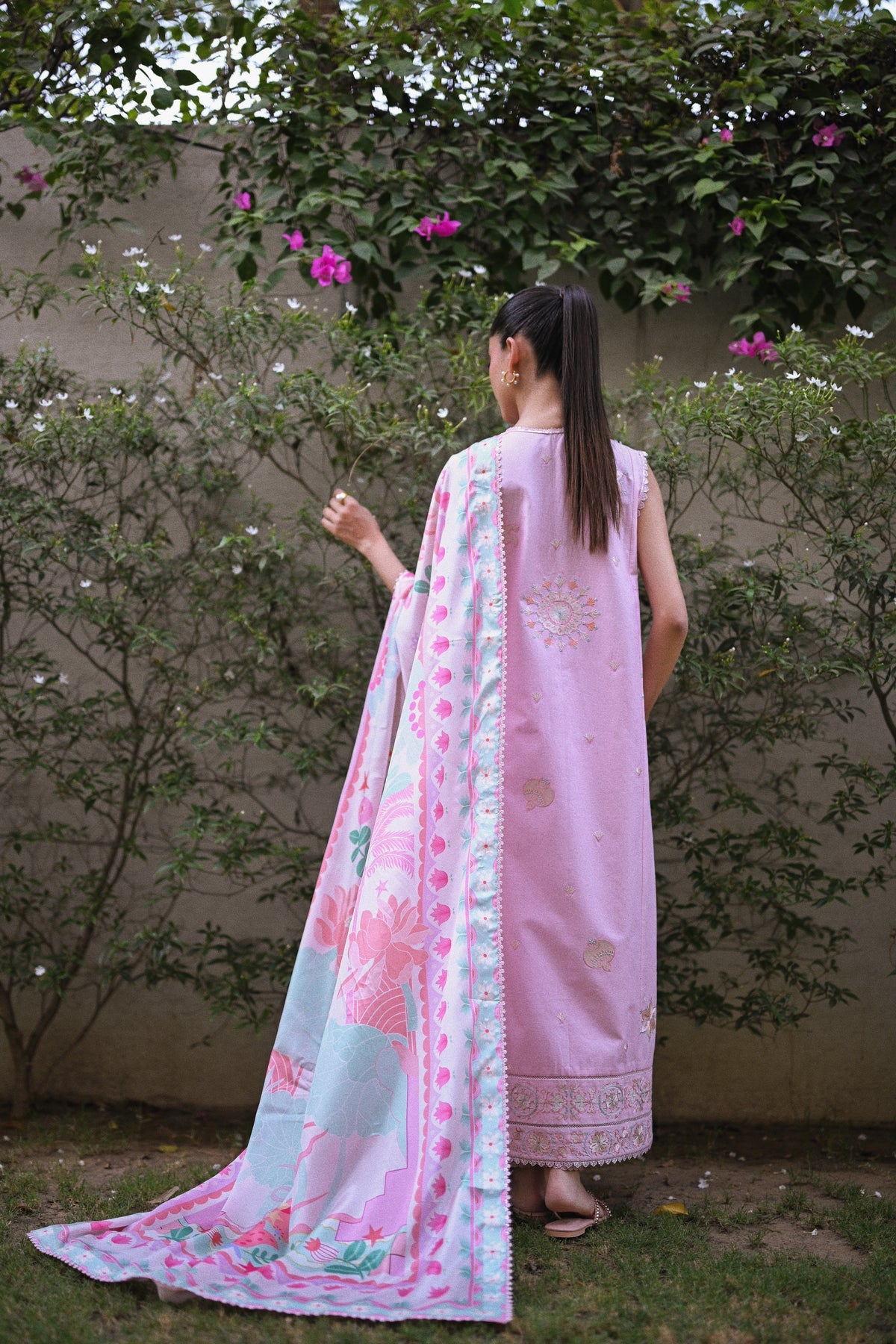 PASTEL CLOUD LUXURY PRINTED EMBROIDERED LAWN SET (NEL-25613) | ZAIB