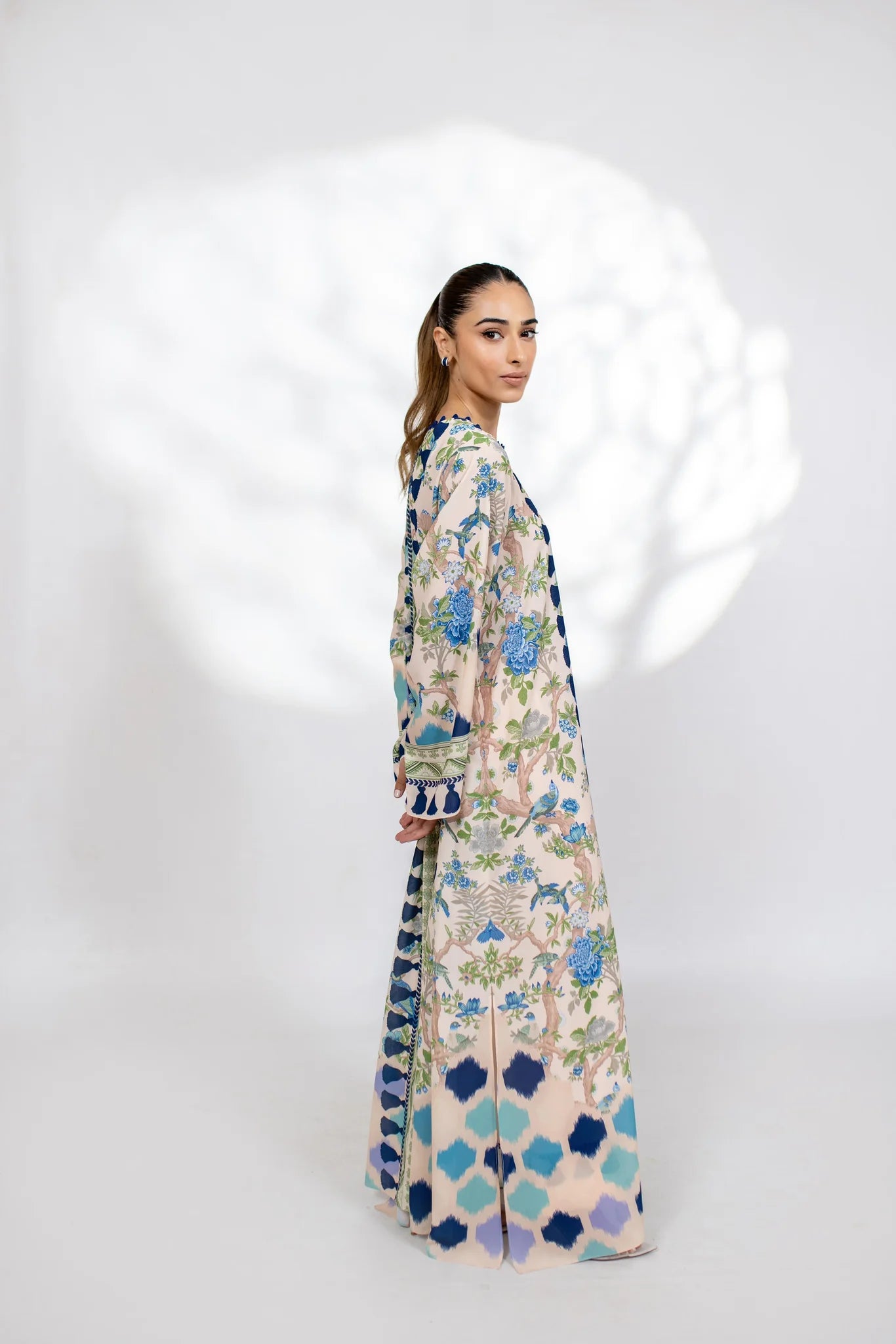 Emerino (B) | BARAÉ KHANOM