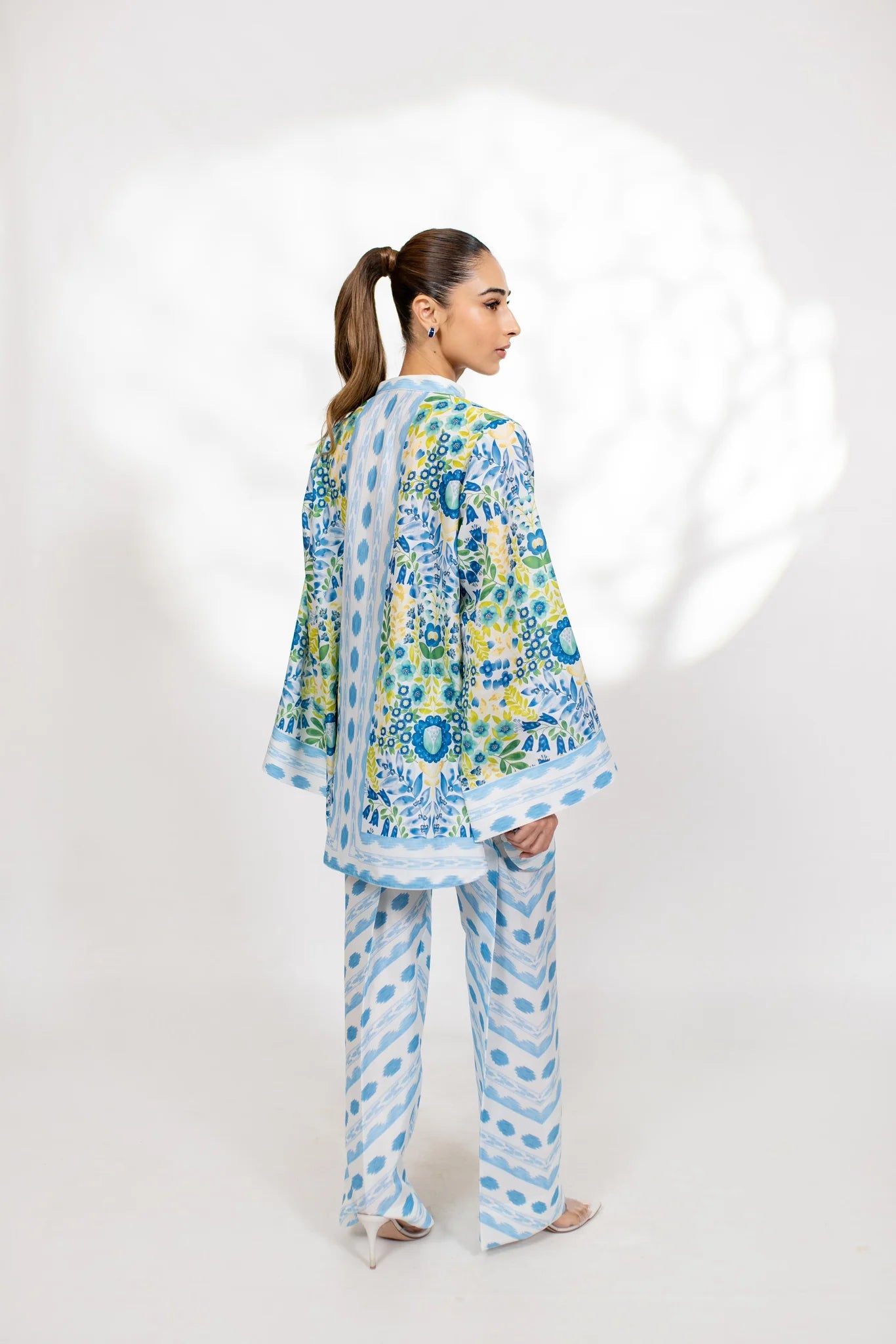 Water lilly | BARAÉ KHANOM