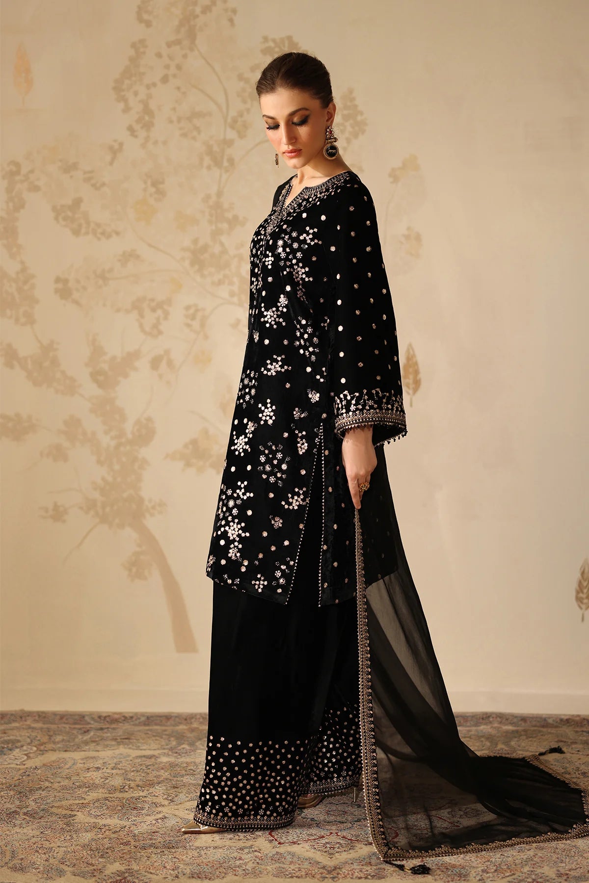 EMBROIDERED VELVET SF-4316 | Baroque