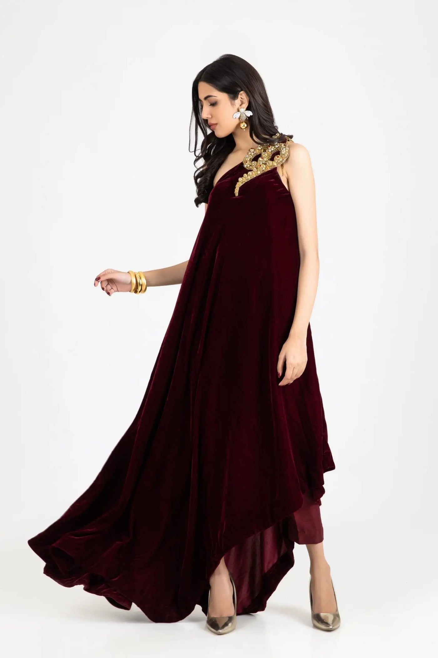 15186-Maroon | Velvet '25 | Ayesha Somaya