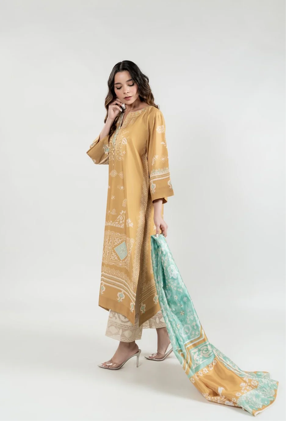 Selma (B) | BARAÉ KHANOM