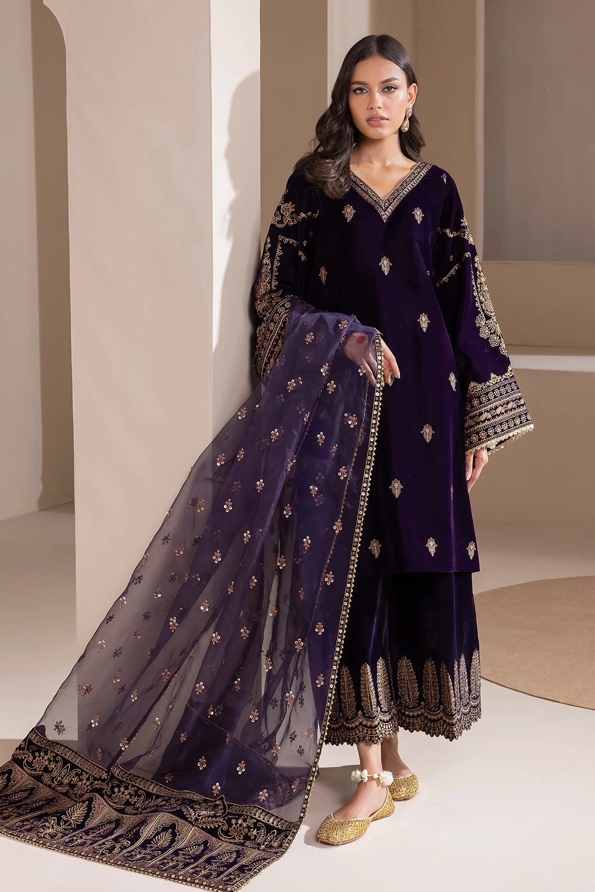 EMBROIDERED VELVET SF-420 | Baroque
