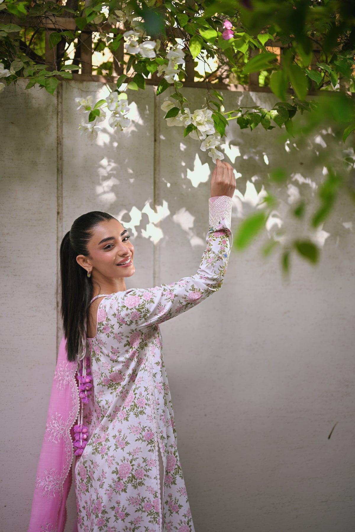 IVORY GARDEN LUXURY PRINTED EMBROIDERED LAWN SET (NEL-25621) | ZAIB