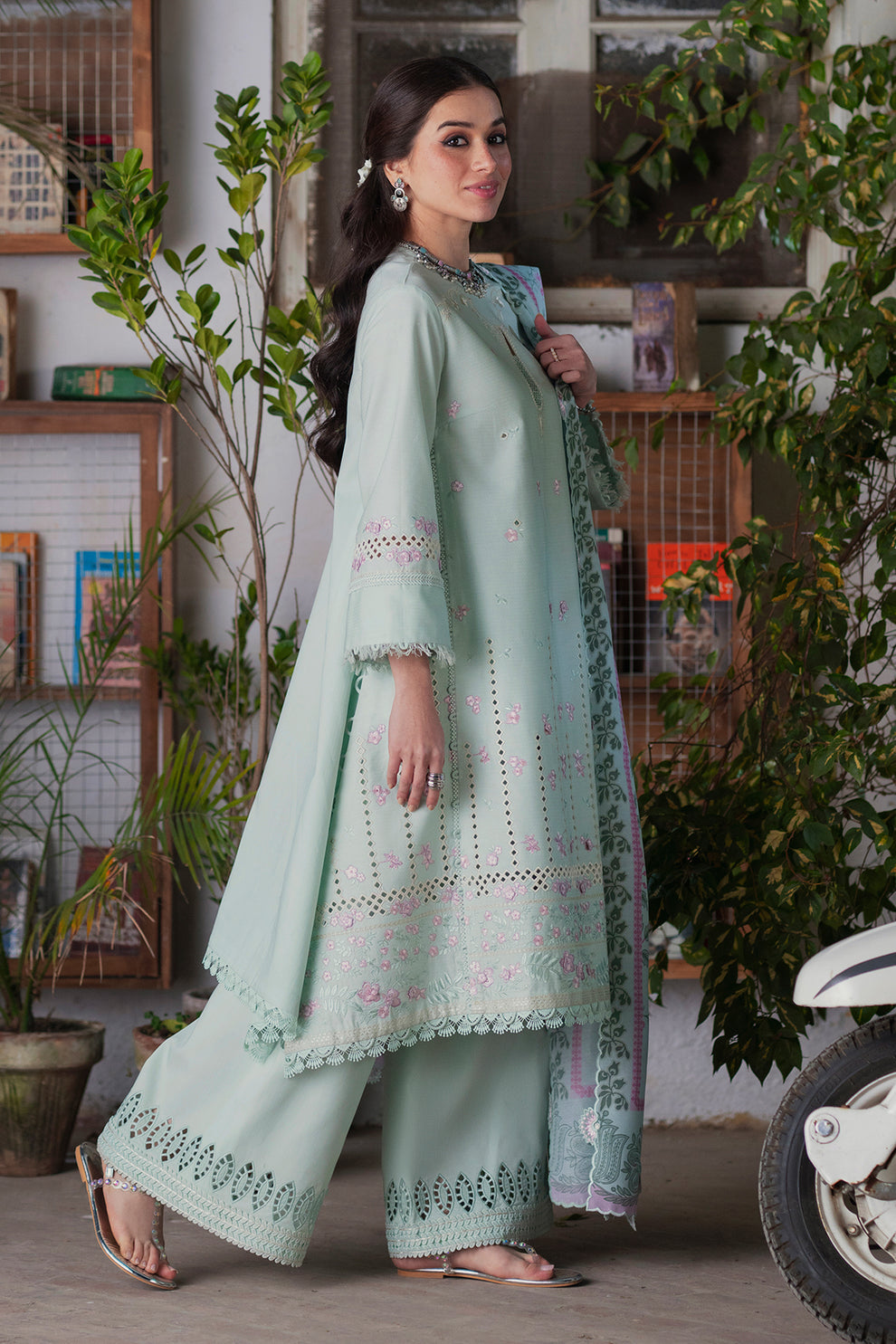 Nilou | Saad Bin Shahzad