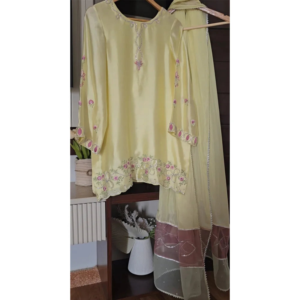 ROSEPINK X BUTTERYELLOW | NIMRAH HAFSA