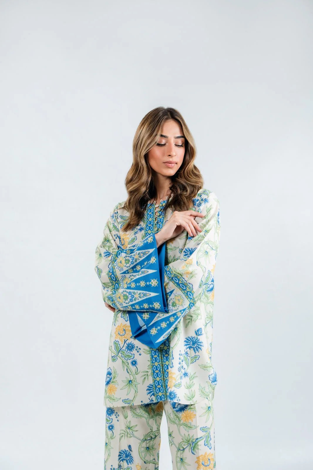 Feeha (A) | BARAÉ KHANOM