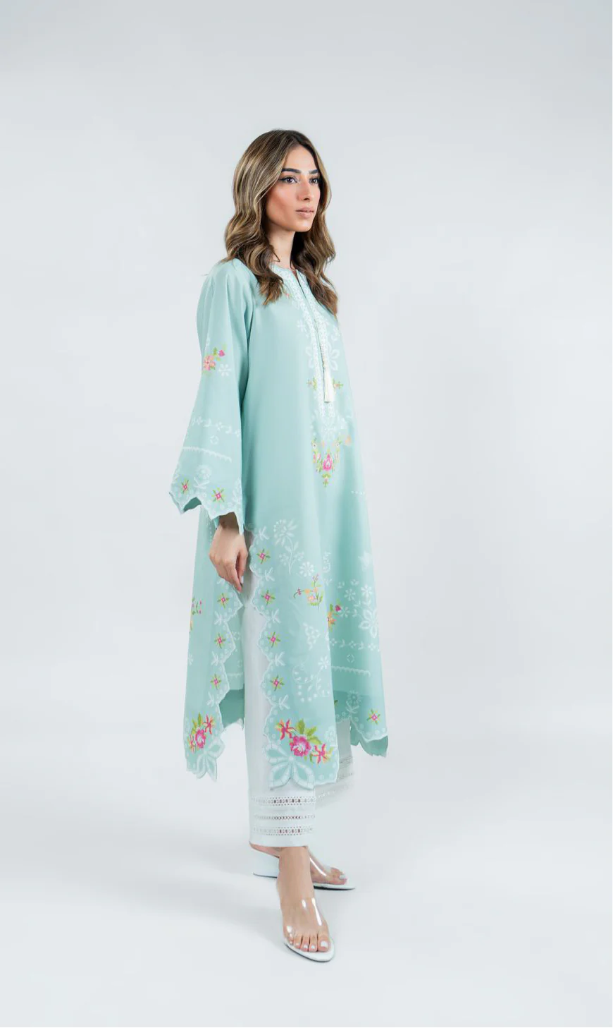 Hania (B) | BARAÉ KHANOM