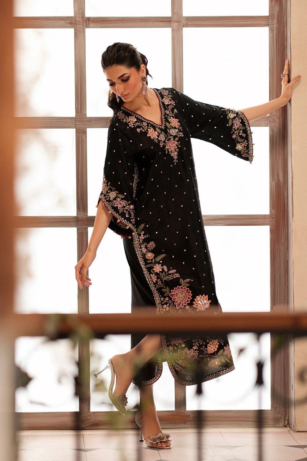 BLACK | E0762/104/902 | BOUTIQUE COLLECTIONS| ETHNC
