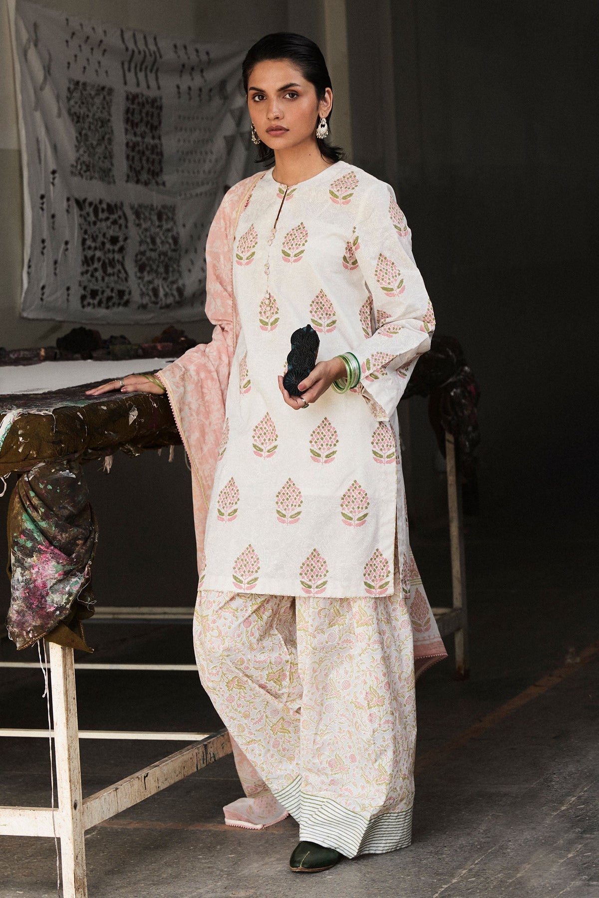 ZR25H0412 | Zara Shahjahan Handcrafted II