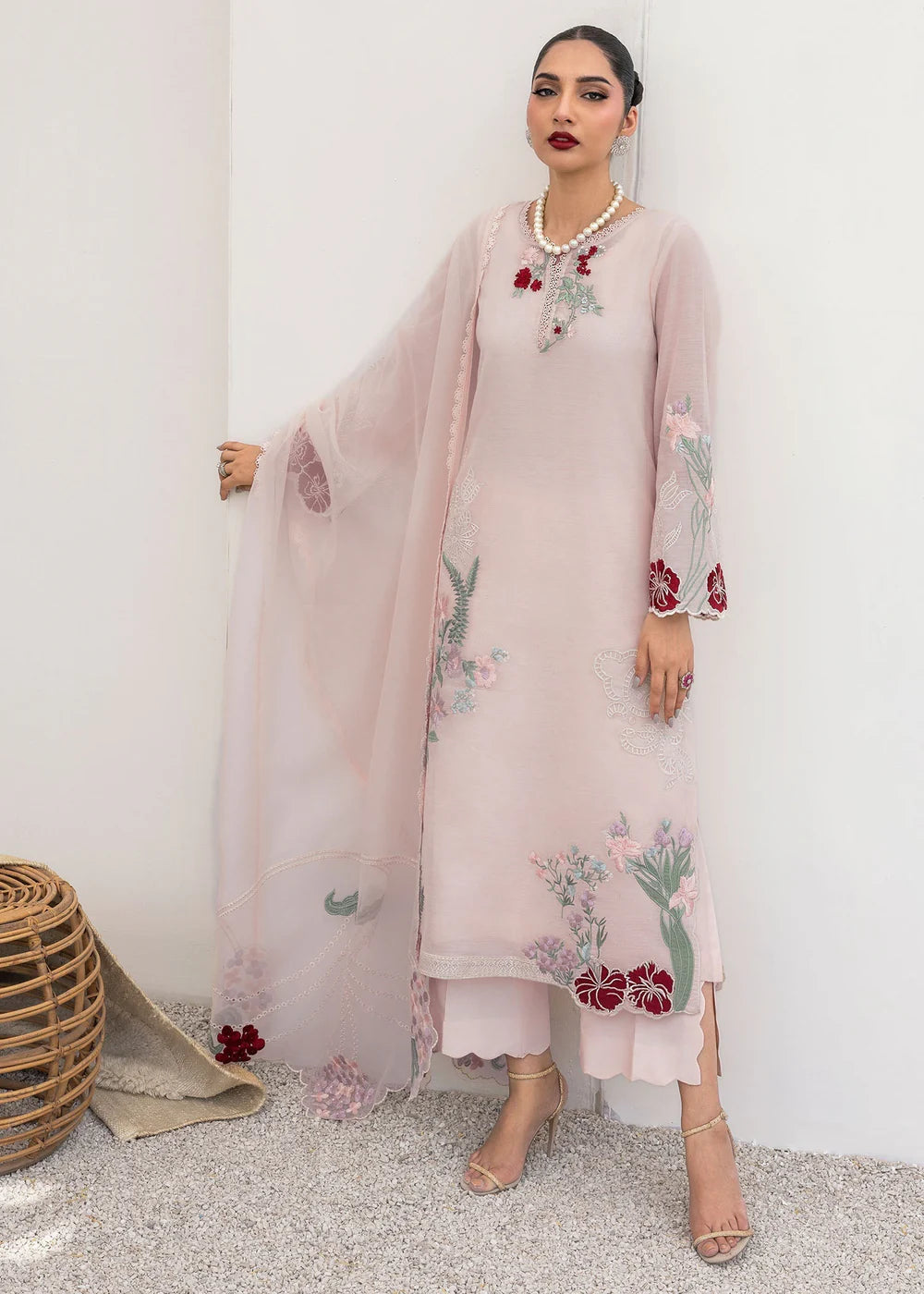 Petaline | Saira Shakira Rosea Casual Pret'25