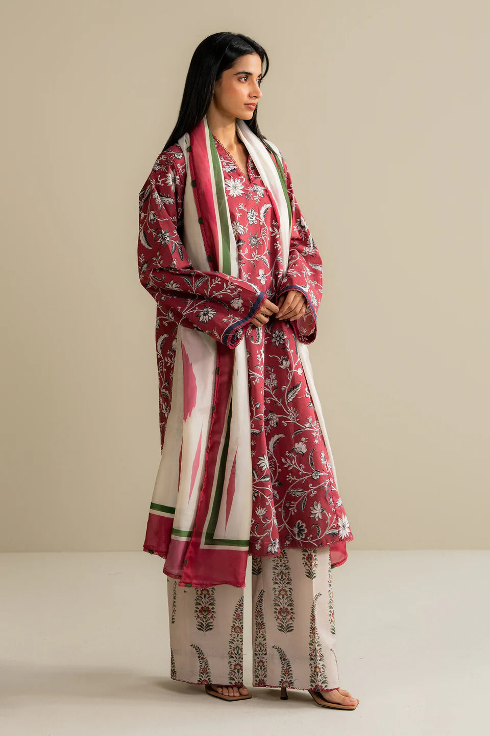 LIORÉ-7A | Coco Prints By Zara Shahjahan
