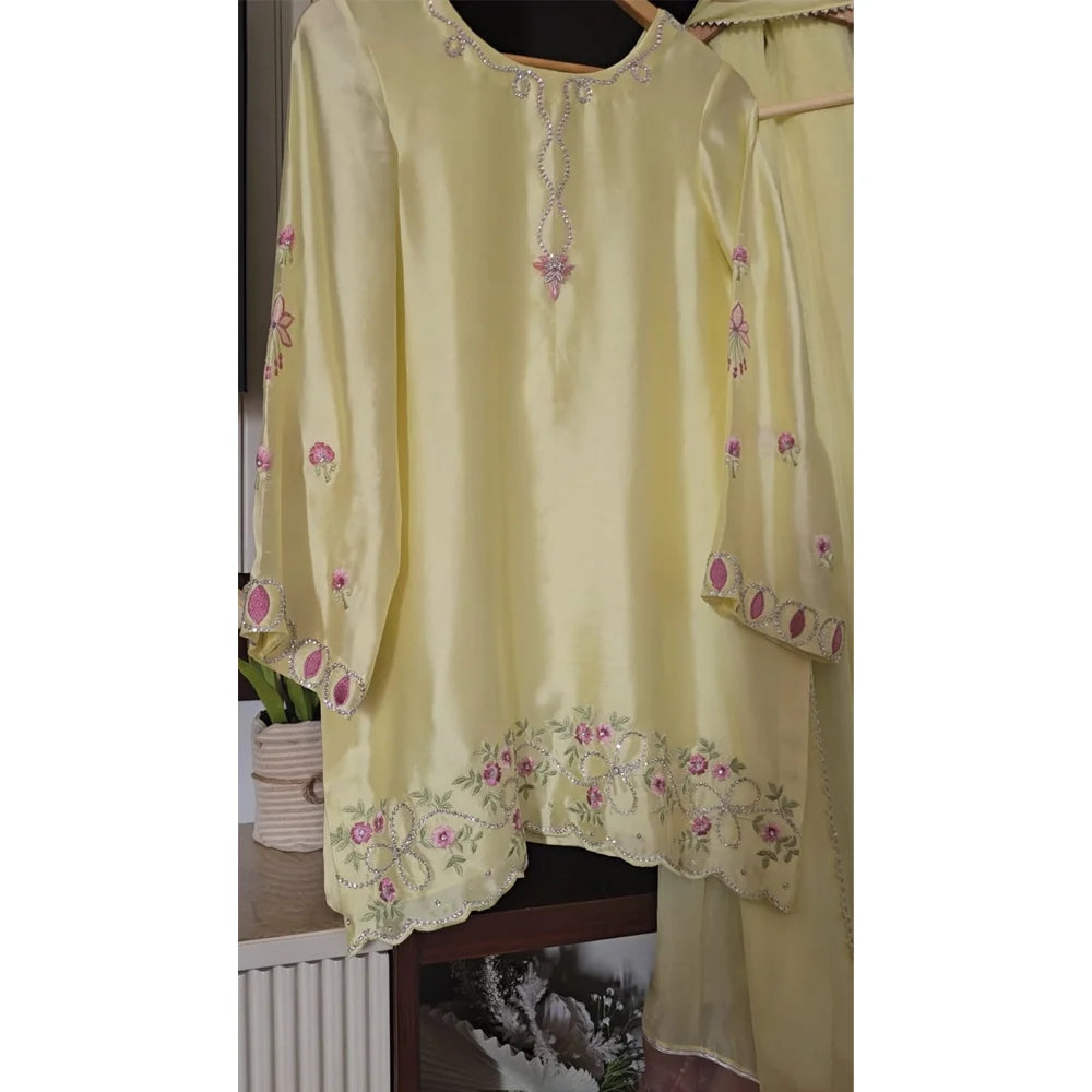 ROSEPINK X BUTTERYELLOW | NIMRAH HAFSA