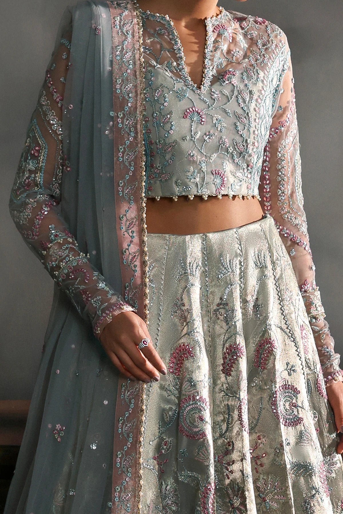 ELANORA | LA FUCHSIA '25 | AFROZEH