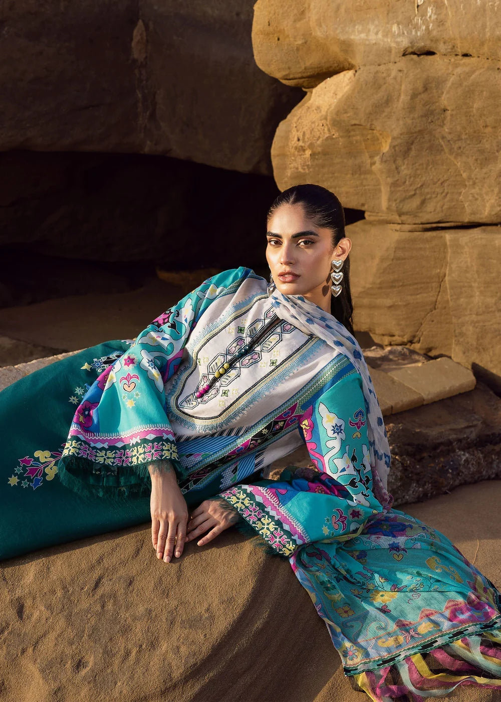 Surf Gypsy | Sadaf Fawad Khan Everyday Lawn 2025