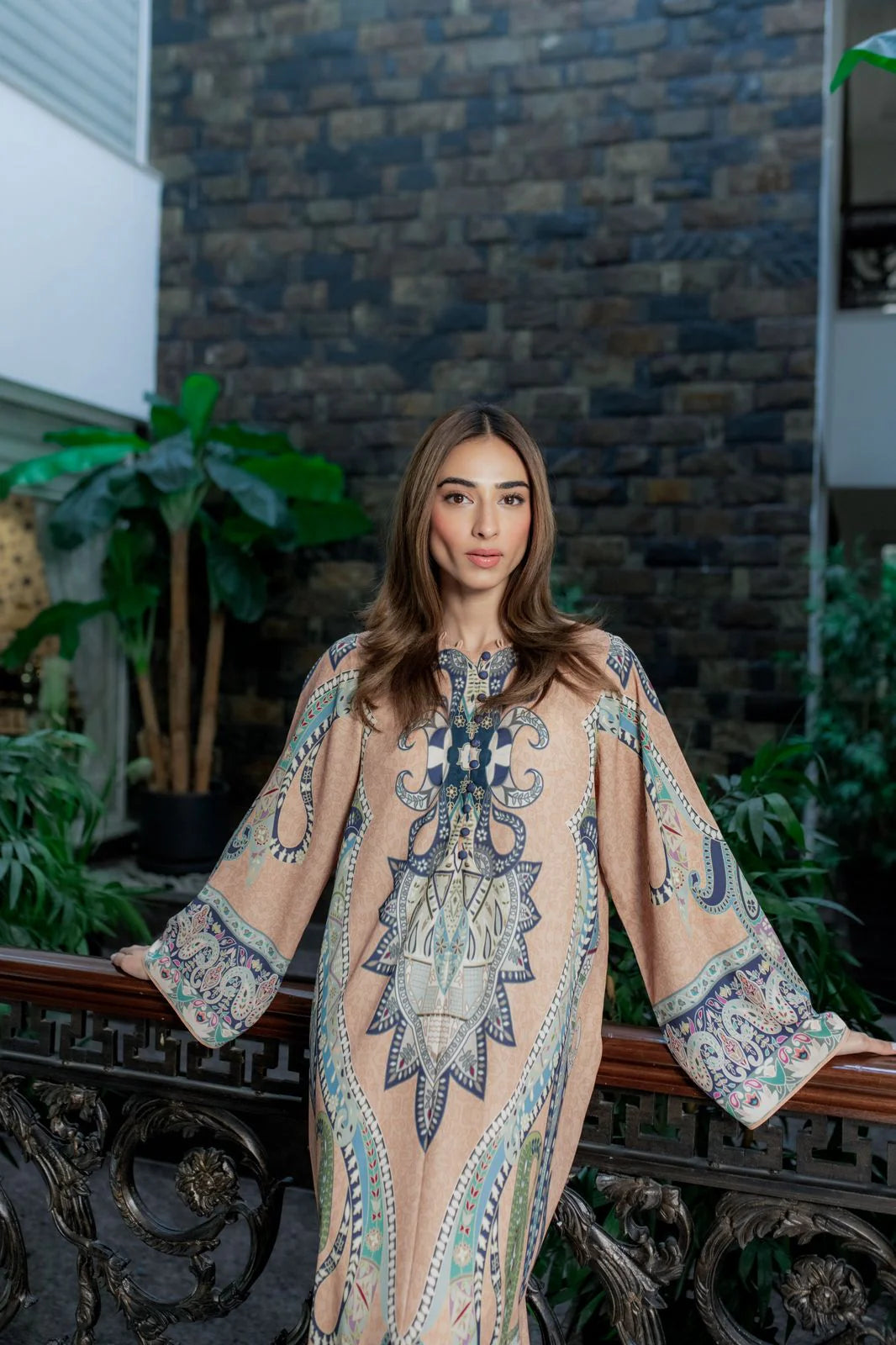 FREYA (A) | BARAÉ KHANOM