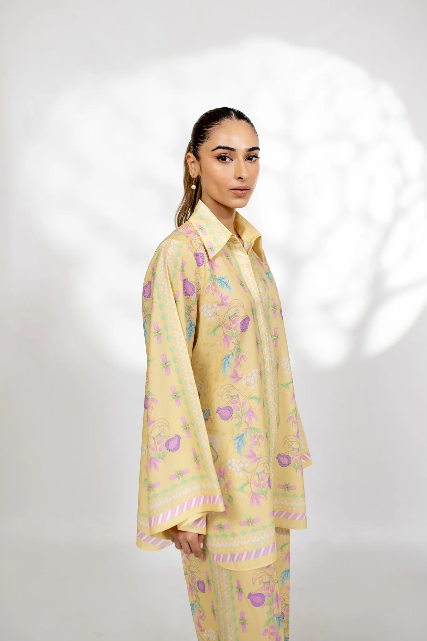 Pernia (B) | BARAÉ KHANOM