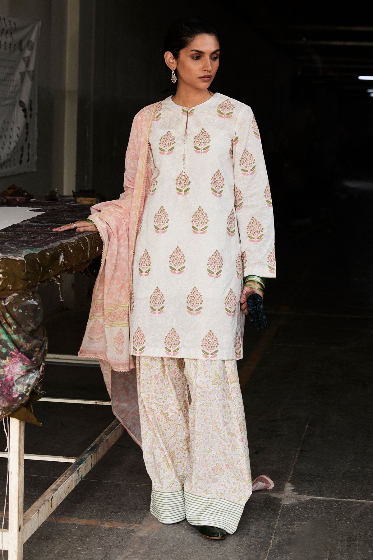 ZR25H0412 | Zara Shahjahan Handcrafted II