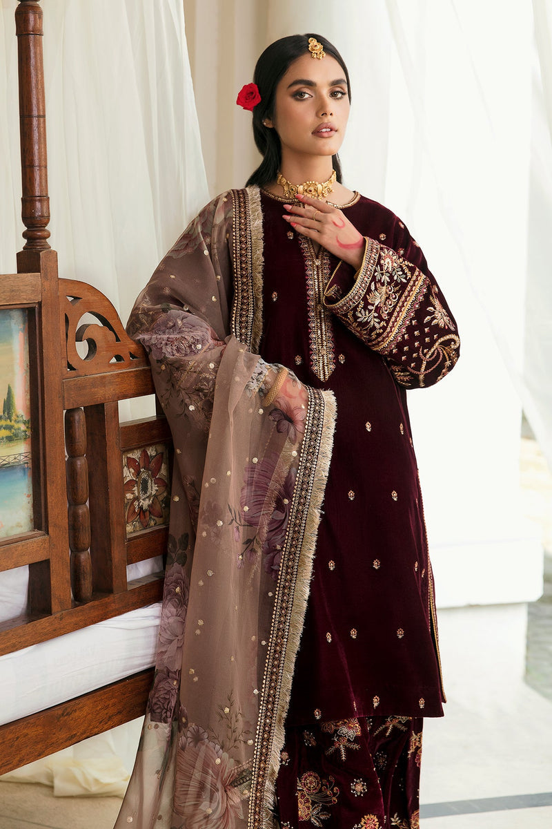 EMBROIDERED VELVET UF-250 | Baroque