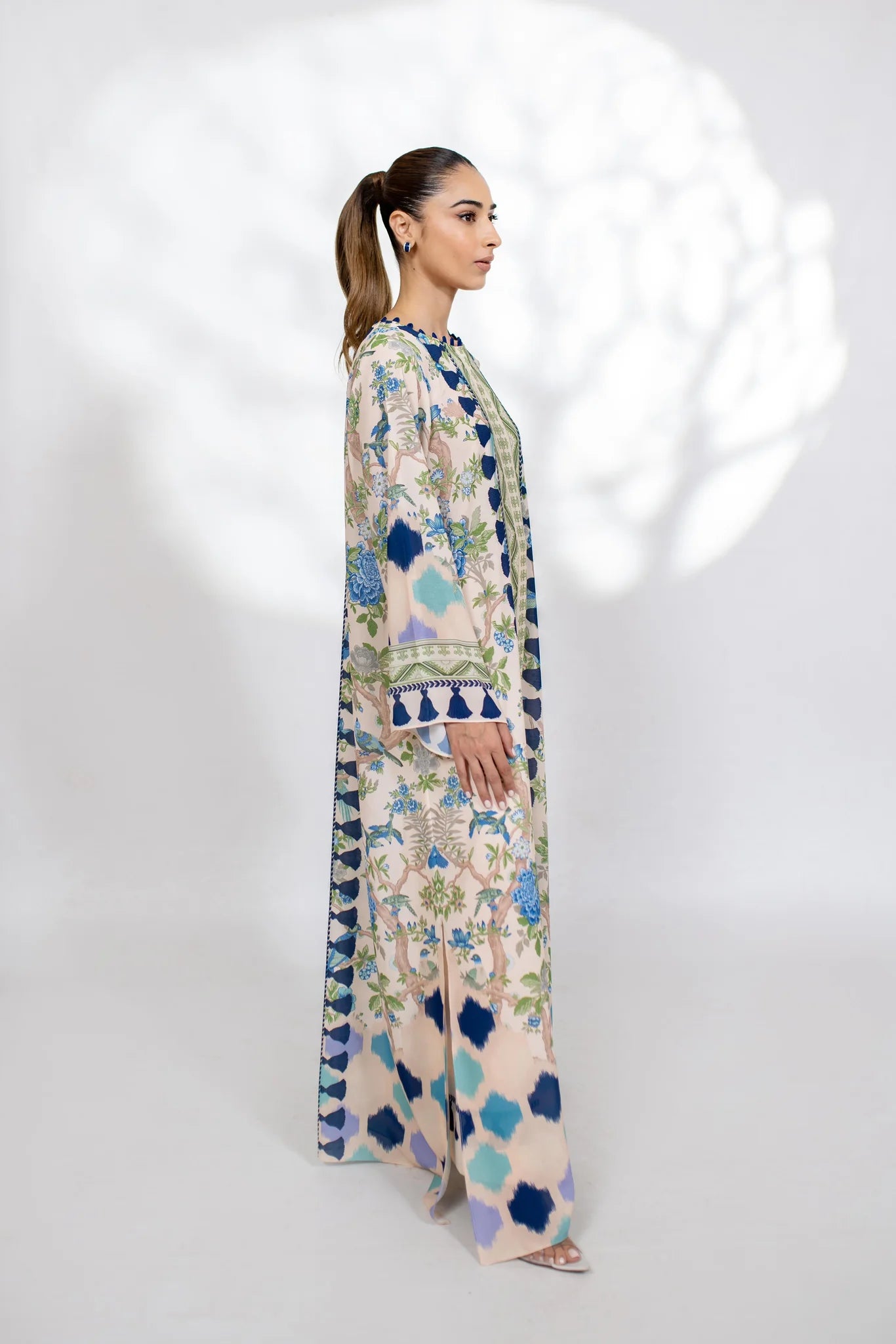 Emerino (B) | BARAÉ KHANOM