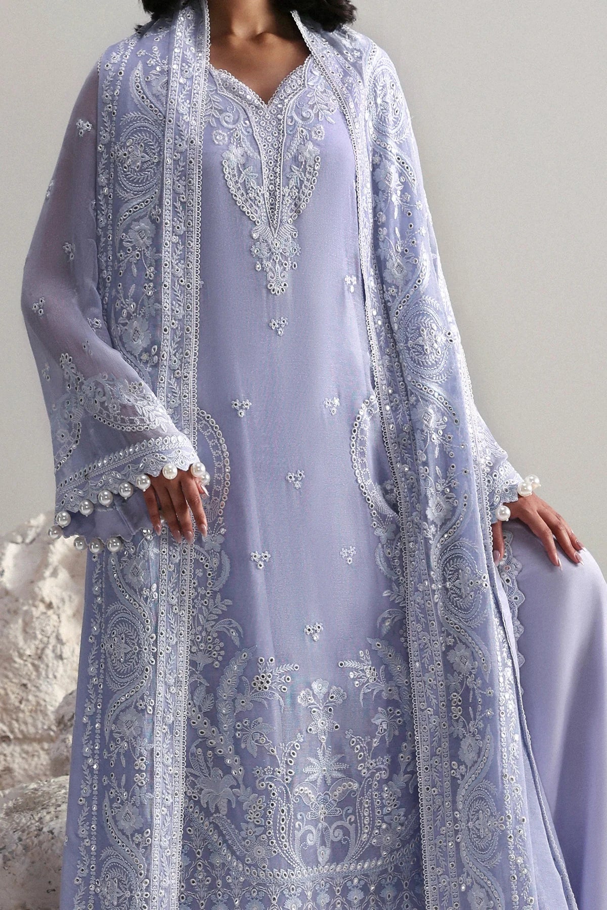 VAELIS | LUXURY PRET | AFROZEH