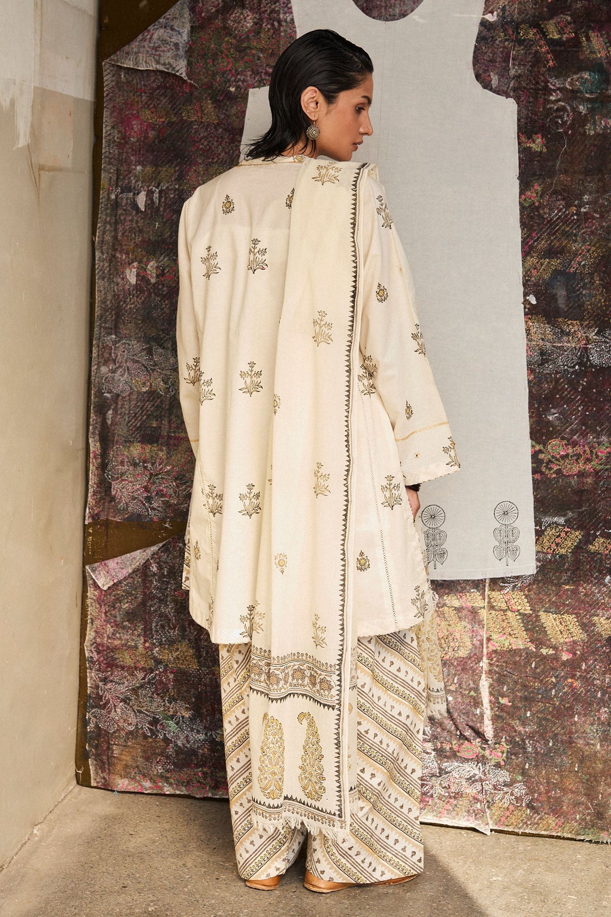 ZR25H0417 | Zara Shahjahan Handcrafted II