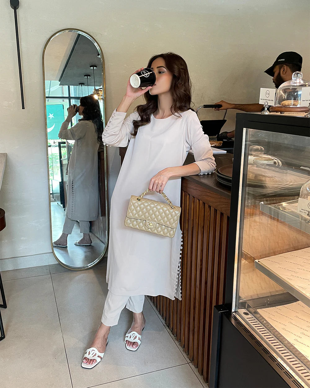 Antique White Amaani Set | LIRA