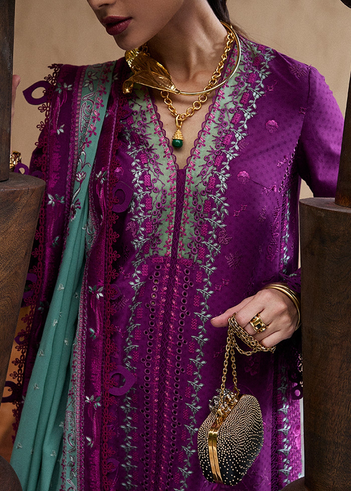 OIRA | Suffuse by Sana Yasir Lawn’25