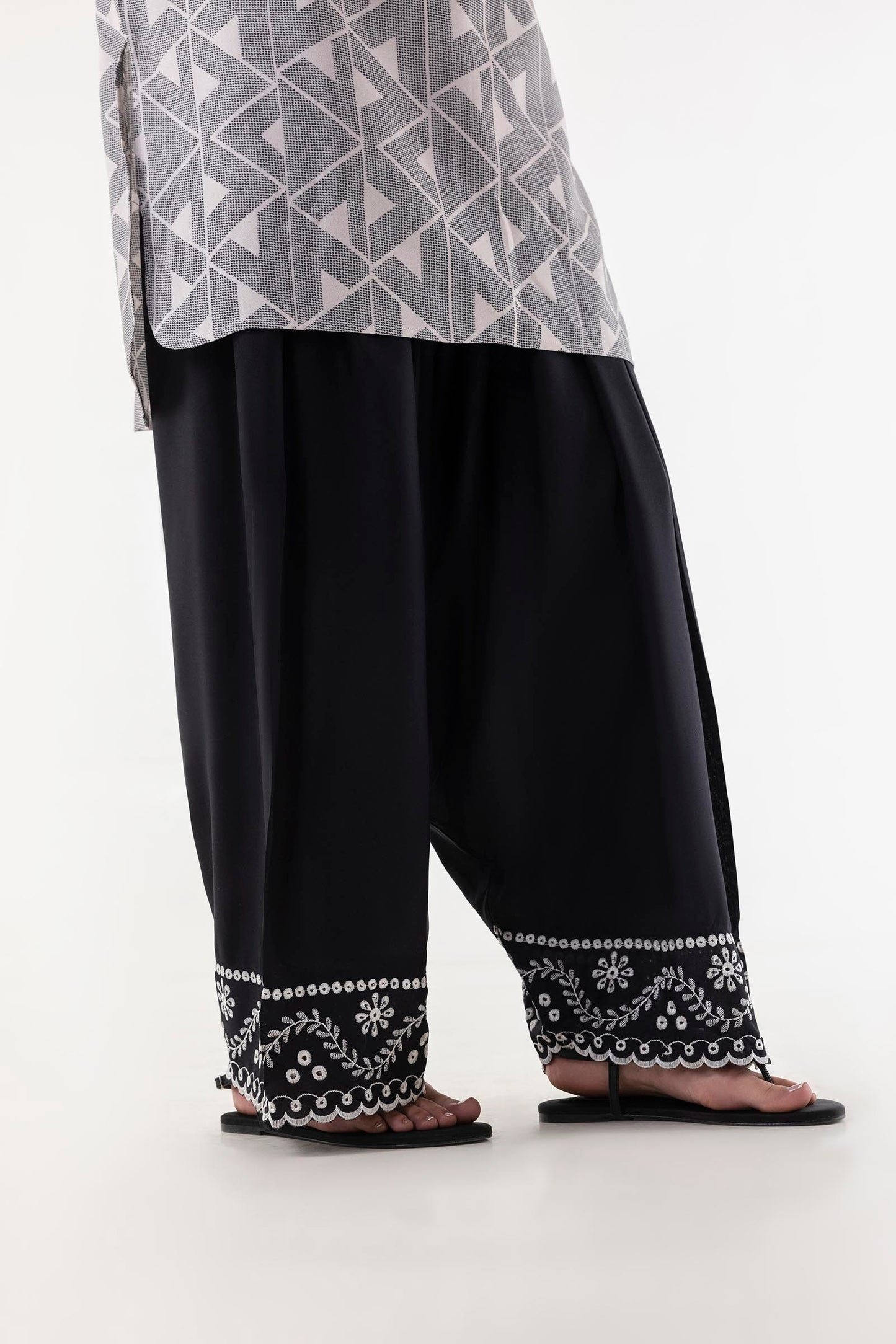 STITCHED LINEN SHALWAR | Sana Safinaz