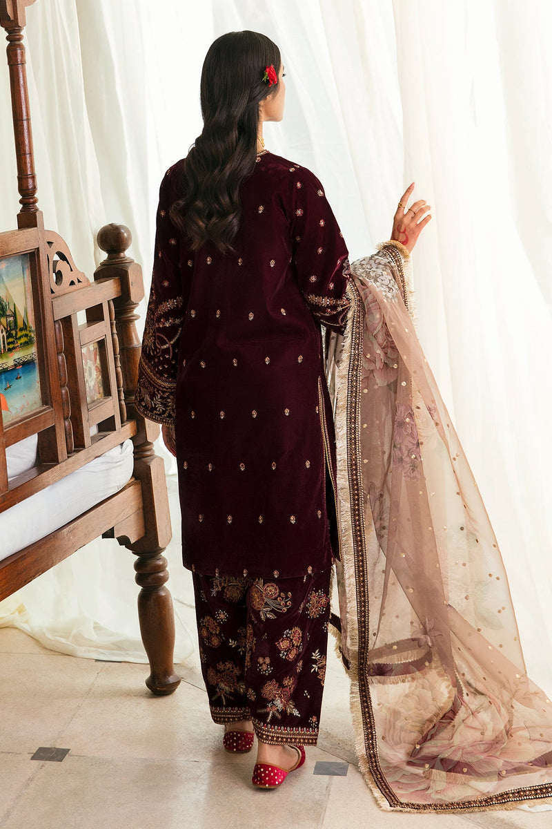EMBROIDERED VELVET UF-250 | Baroque