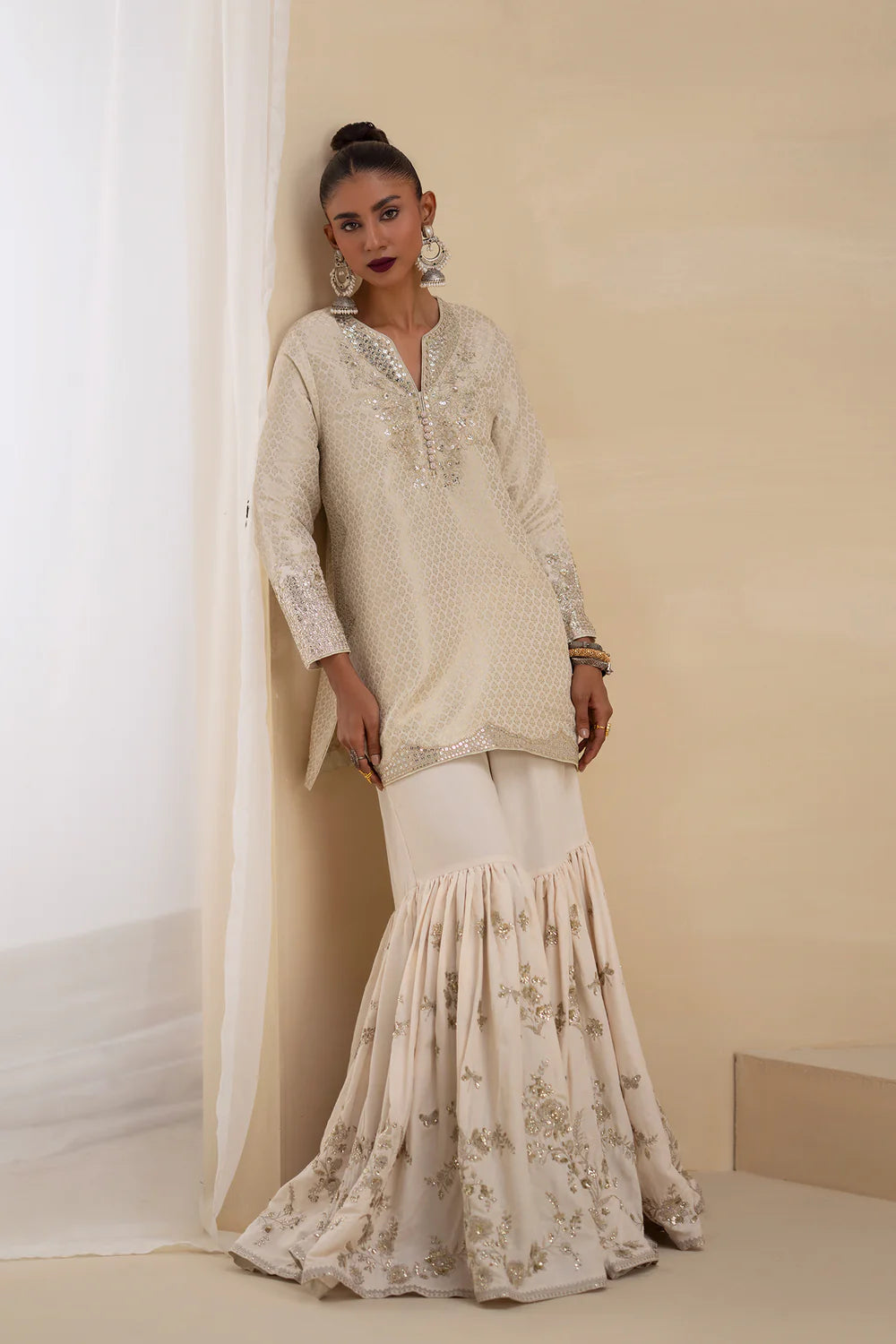 ANTIQUE WHITE | E0904/104/006 | Winter '25 | Ethnc