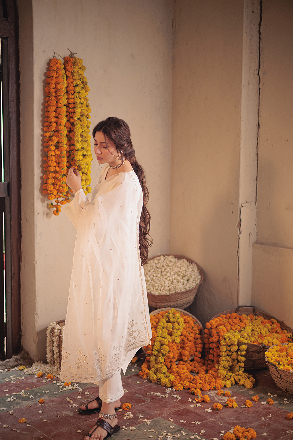 Nargis Dupatta | M by Mahira