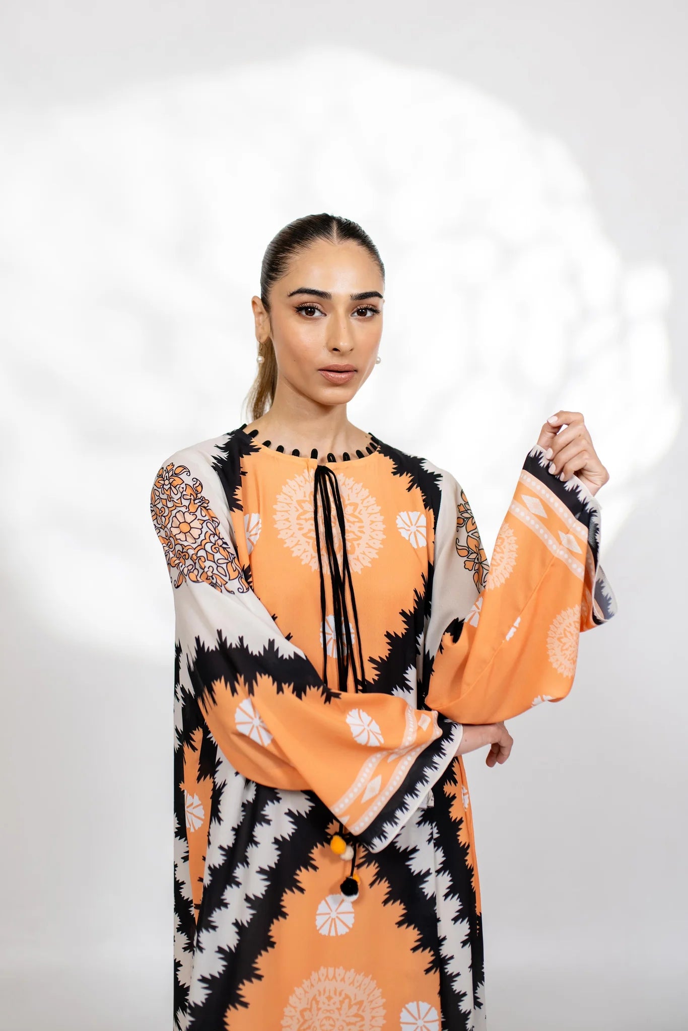JEENA (B) | BARAÉ KHANOM
