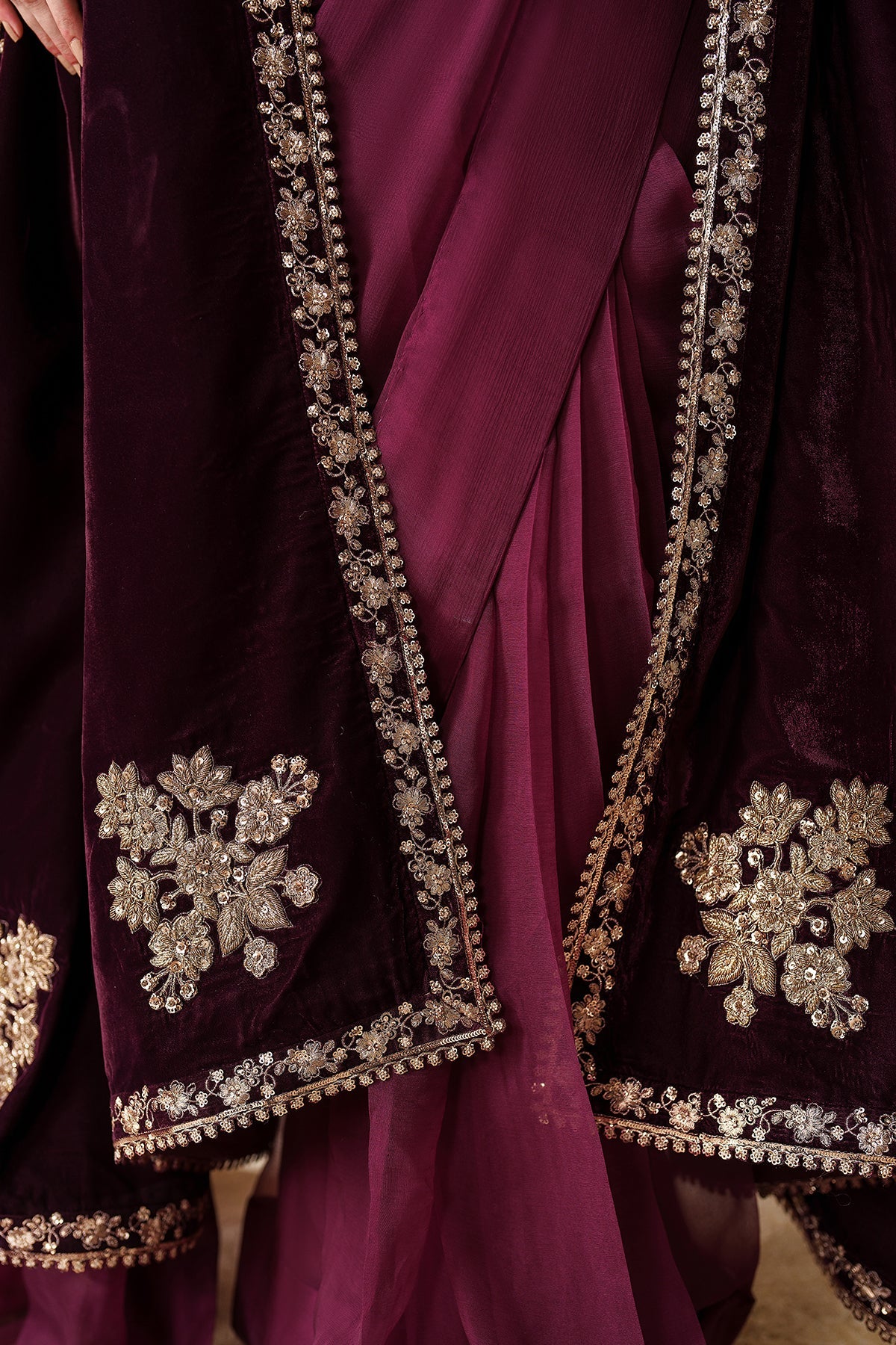 EMBROIDERED VELVET SHAWL VS-60 | Baroque