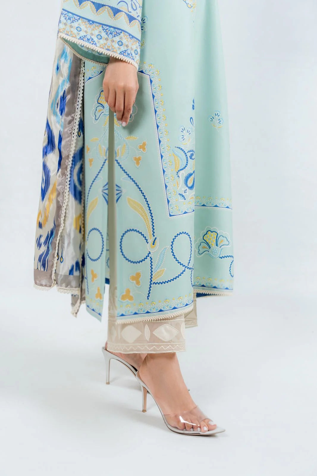 Alara (A) | BARAÉ KHANOM
