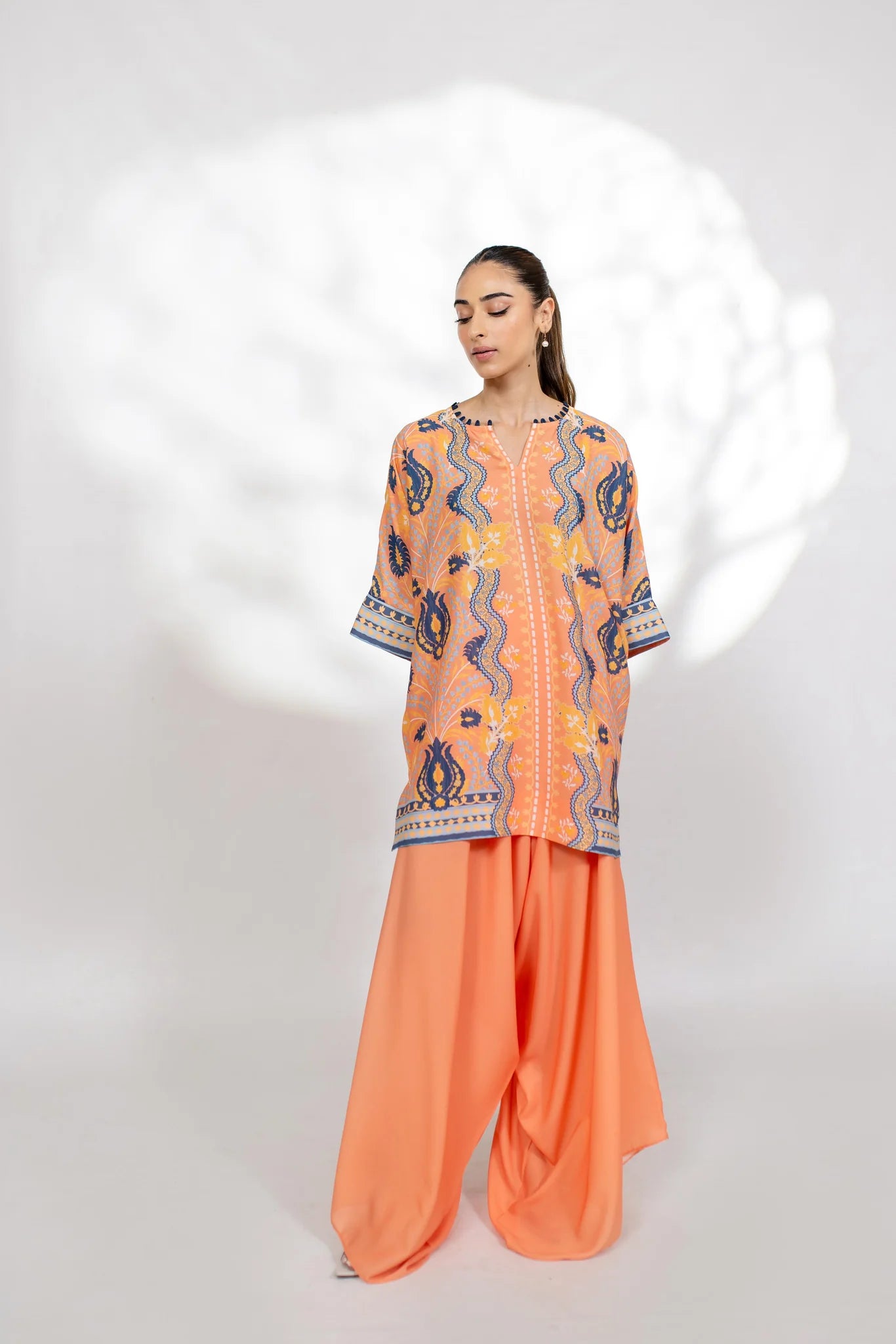 Olay | BARAÉ KHANOM