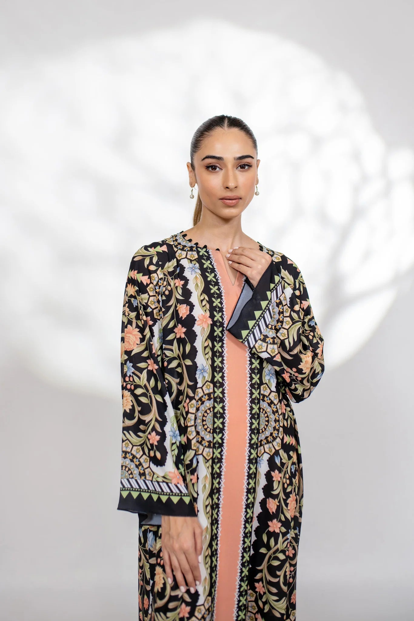SHEBA (A) | BARAÉ KHANOM