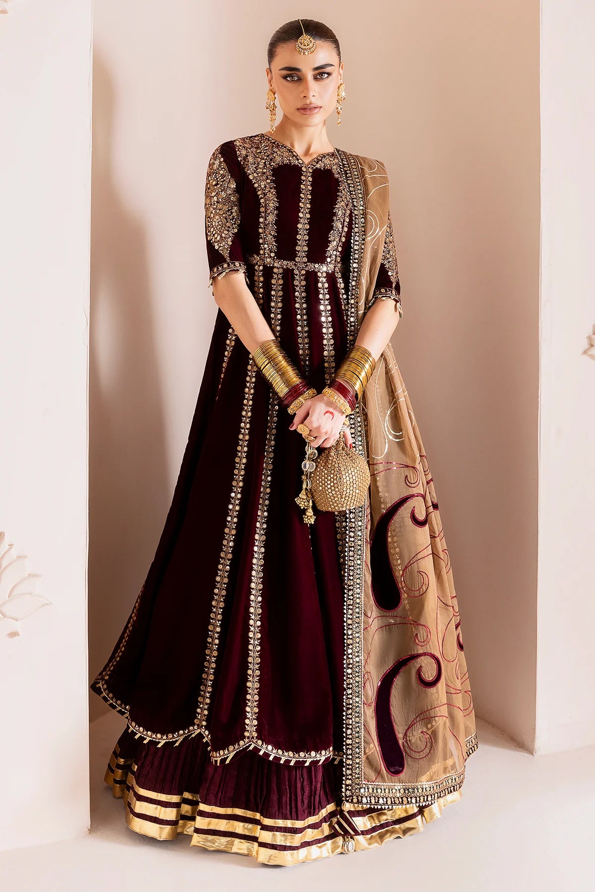 JZ-CVF-D12-0 | EMBROIDERED VELVET FORMAL | Jazmin