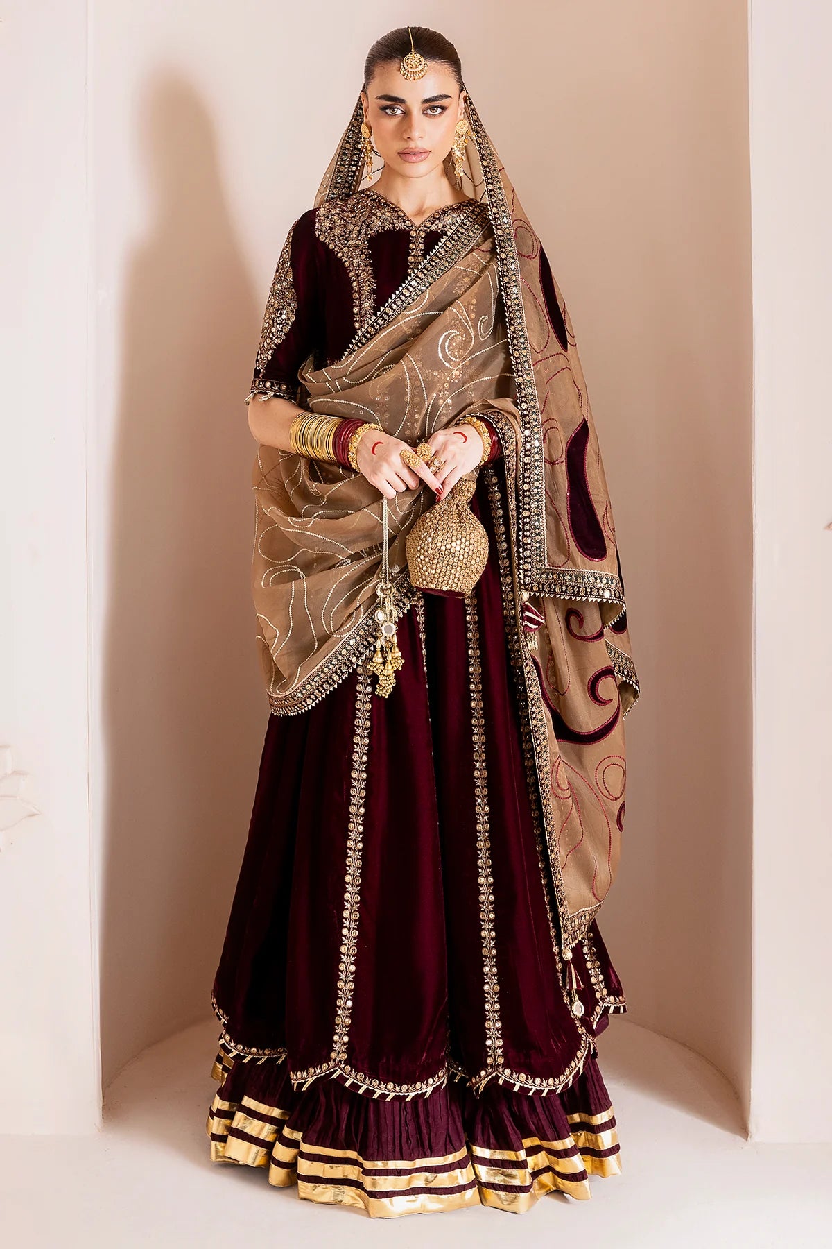 JZ-CVF-D12-0 | EMBROIDERED VELVET FORMAL | Jazmin
