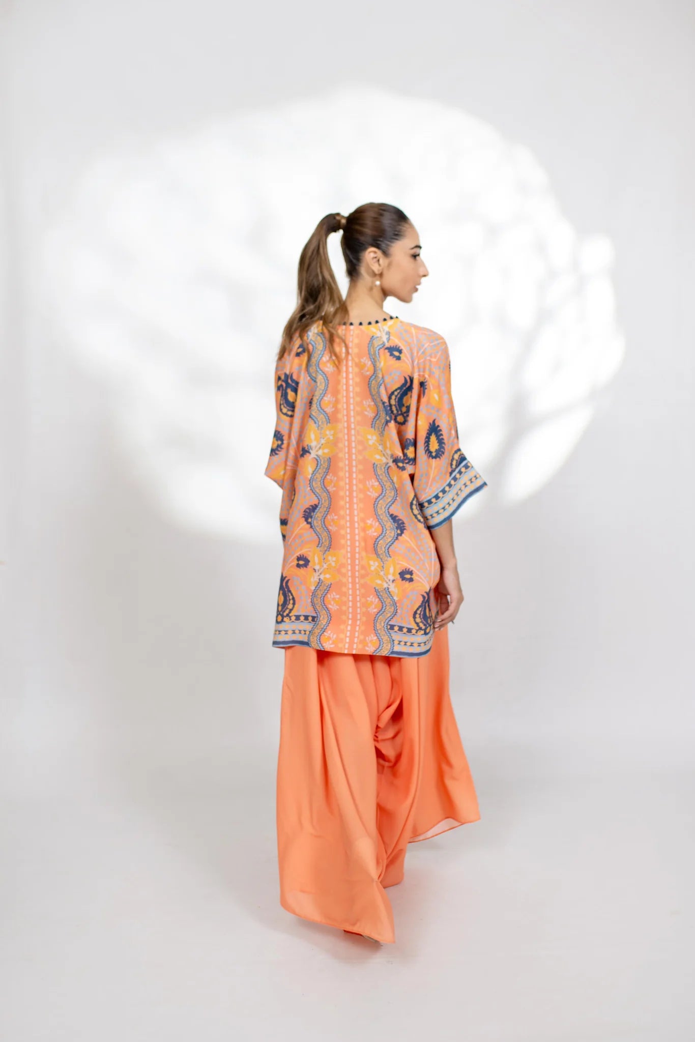 Olay | BARAÉ KHANOM
